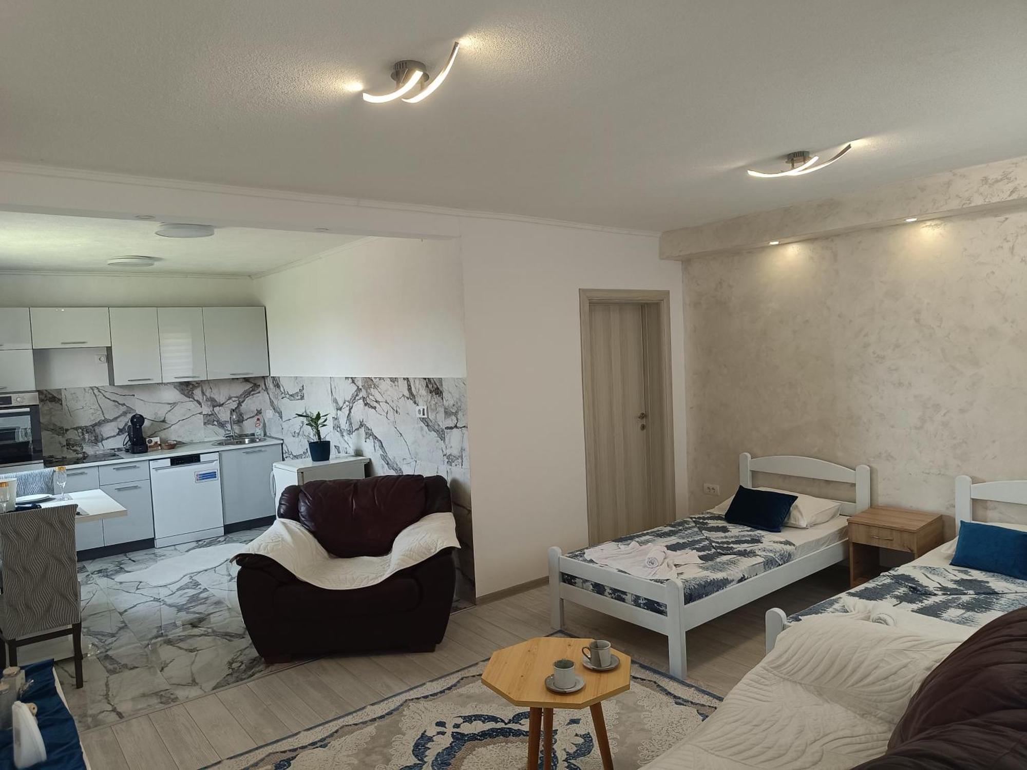 Matija Airport Apartment Mitrovici  Dış mekan fotoğraf
